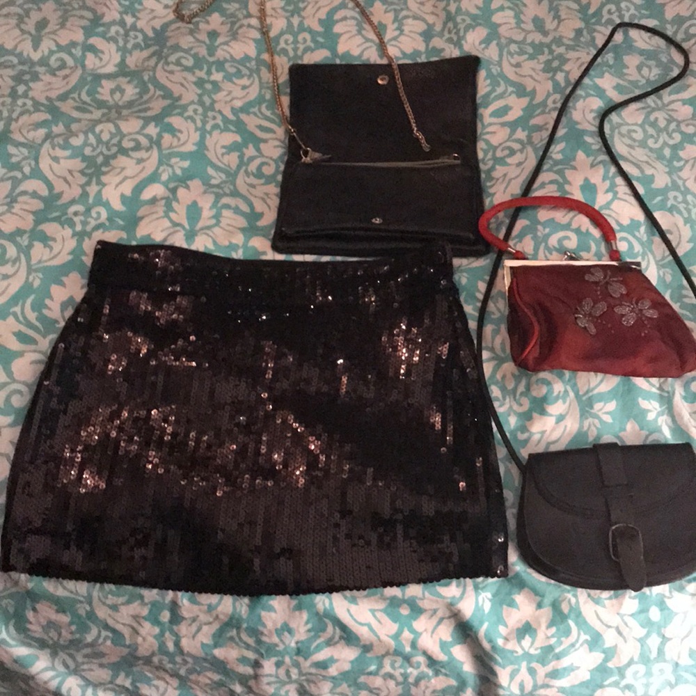 Black bundle bags